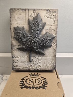 Sid Dickens T-517 Maple Leaf Memory Block